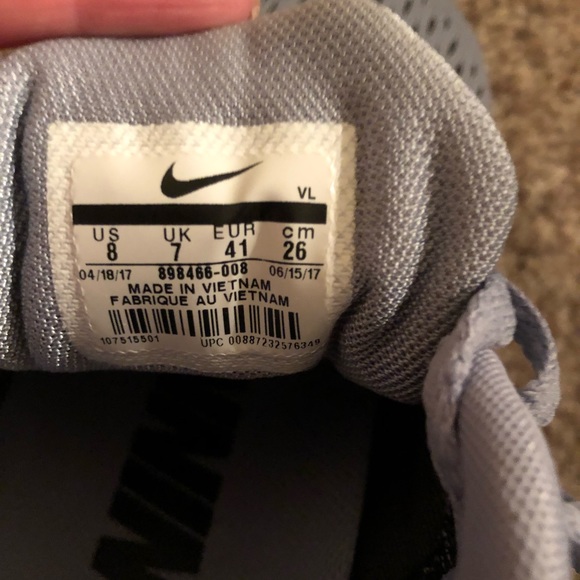 Nike shoes - Picture 5 of 5